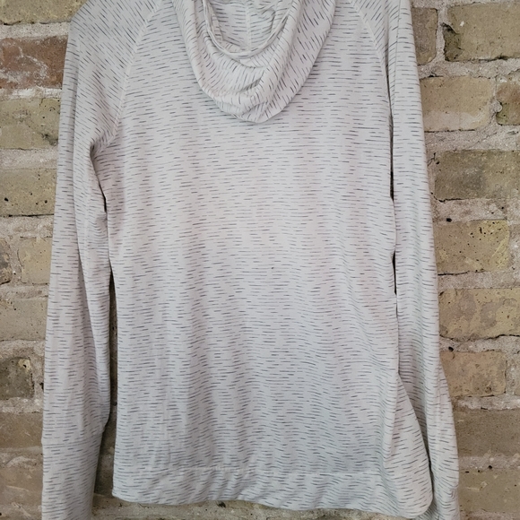 Gap fit exercise top - Picture 5 of 5